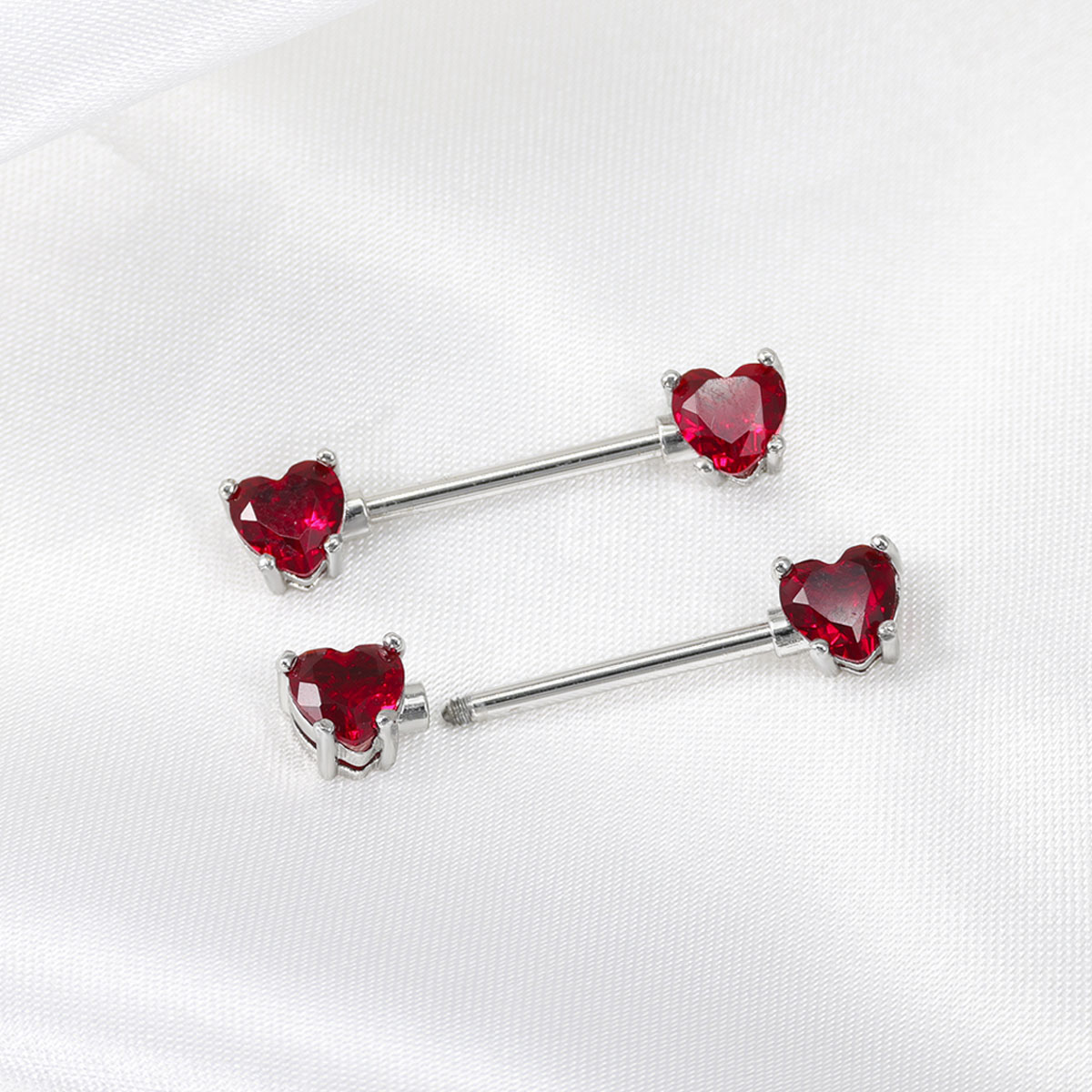 แหวนเจาะหัวนมประดับเพชรทรงหัวใ - Rook Curved Barbell บทวิจารณ์และราคา
